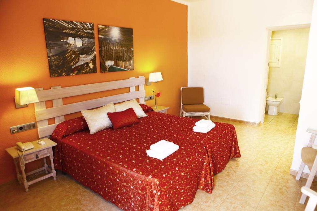 Hotel Ca Mari Playa Migjorn Rum bild