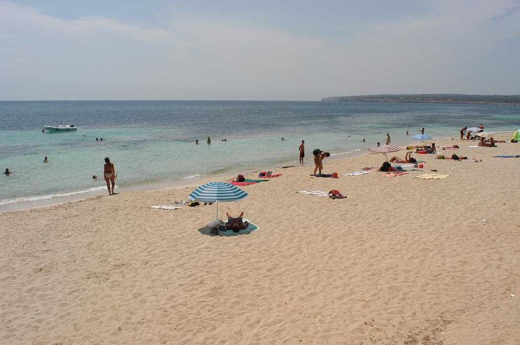 Hotel Ca Mari Playa Migjorn Exteriör bild