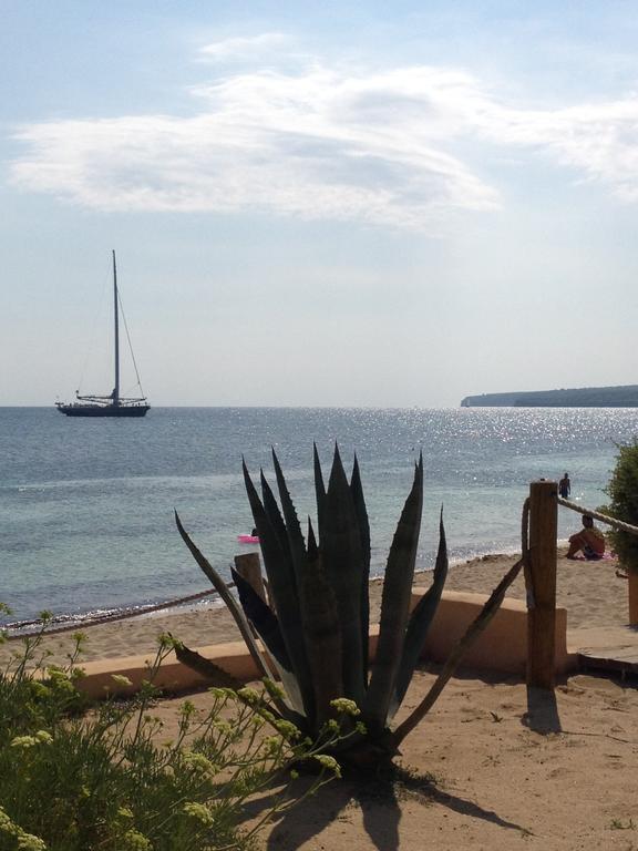 Hotel Ca Mari Playa Migjorn Exteriör bild