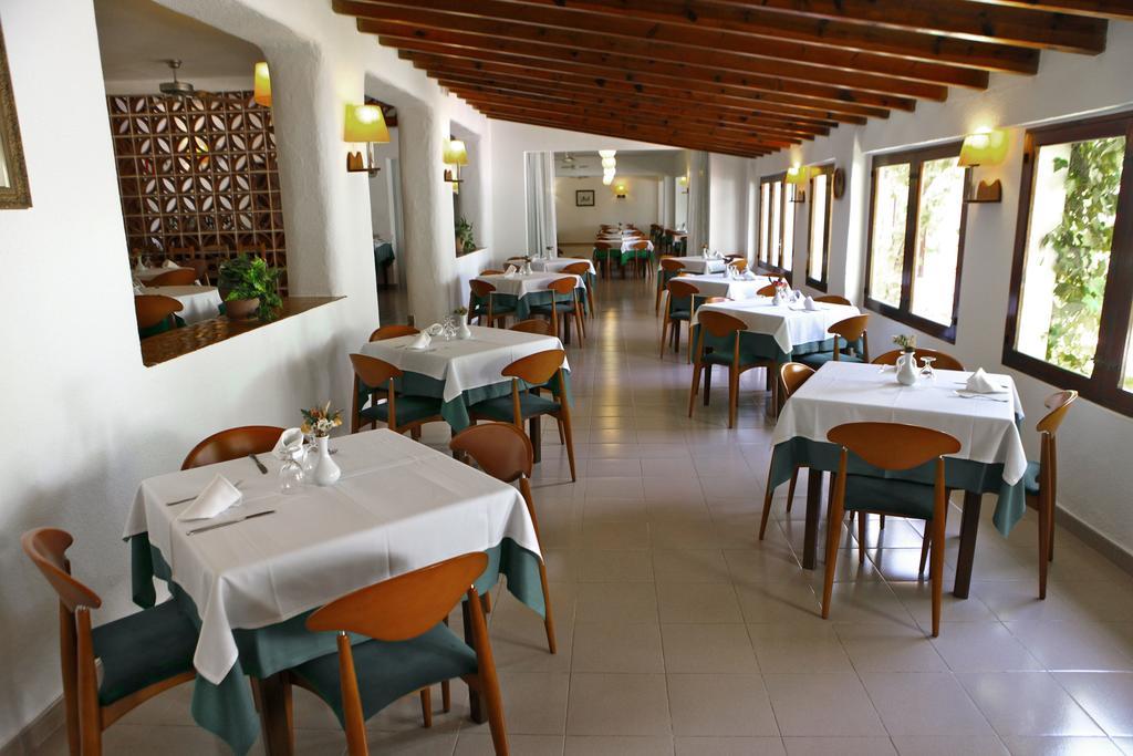 Hotel Ca Mari Playa Migjorn Exteriör bild